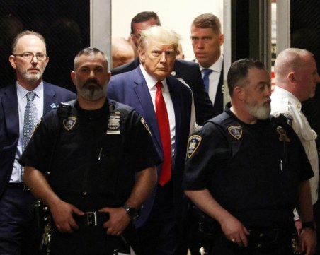 Въпреки обвиненията и ареста: Тръмп събра 7 милиона долара за кампанията си