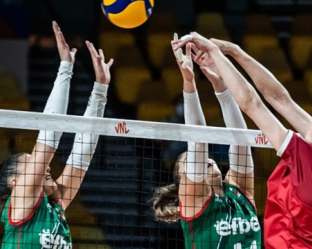 Волейболните националки загубиха от Канада