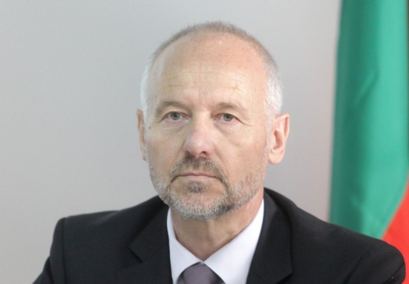 Тагарев: Ще продължим да осигуряваме подкрепа за Украйна