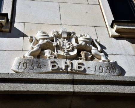 БНБ предупреди: Необслужените кредити ще нараснат, финансовото състояние на хората с кредити ще се влоши