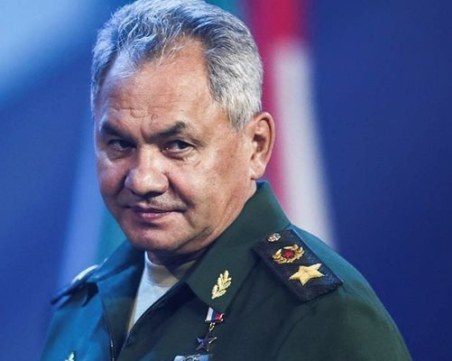 Сергей Шойгу иска повече танкове от отбранителната промишленост на Русия