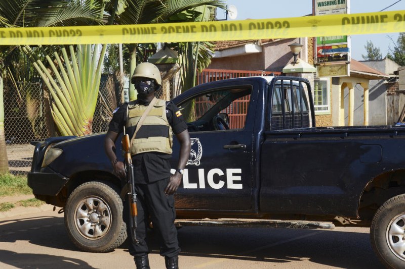 Екстремисти убиха 41 души при нападение срещу училище в Уганда