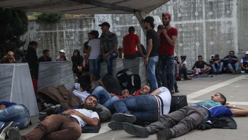 96 нелегални мигранти са били задържани в Истанбул при голяма