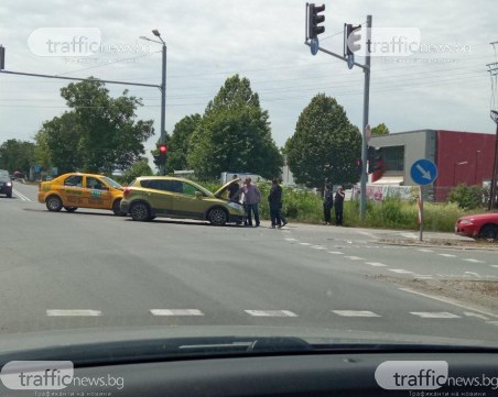 Произшествие на Околовръстното на Пловдив, затруднено е движението