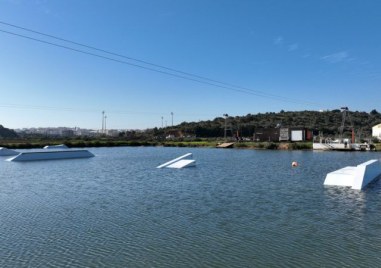 Строят огромен Уейк парк за водни развлечения и спорт в