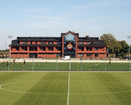 Ботев домакин от днес на много силен международен турнир в U19