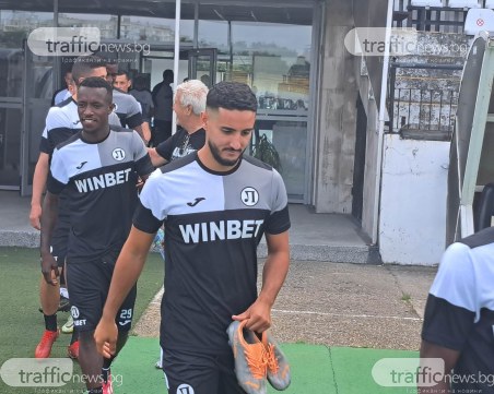 Играчът на Локомотив на проби със сериозна визитка