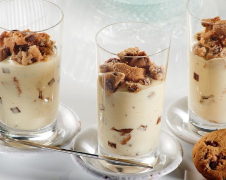 Лесна и вкусна бисквитена торта в чаша