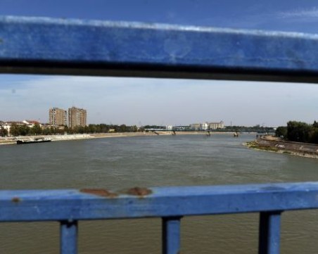 Петролен разлив в Дунав след инцидент с български кораб