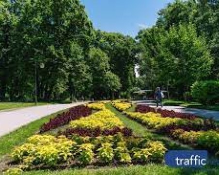 Времето днес: Слънце в Пловдив, бури по морето