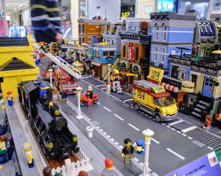 Колекционери представят цял град на Първата Лего лига в Пловдив