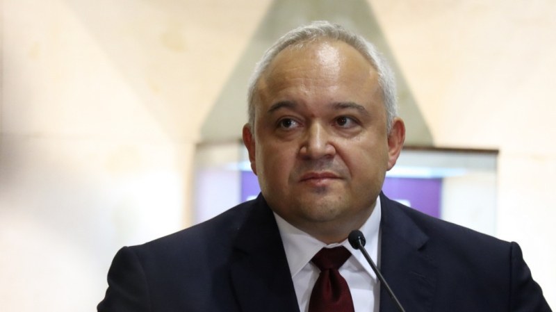 Демерджиев с гневен коментар към Кирил Петков