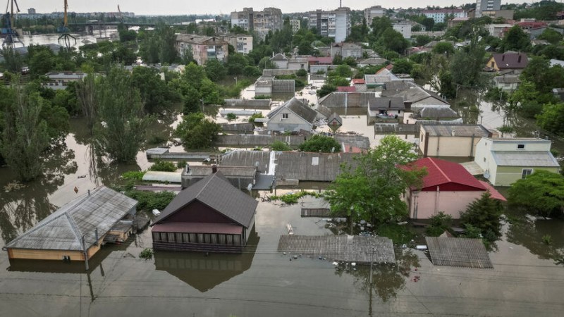 Киев: Във водите край 