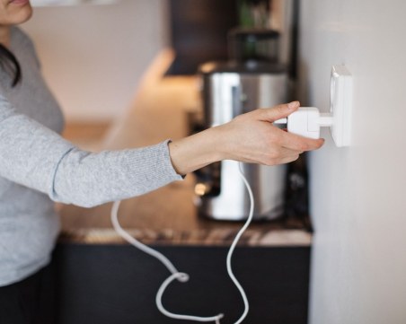 С колко ще поксъпне токът за домакинствата от 1 юли?