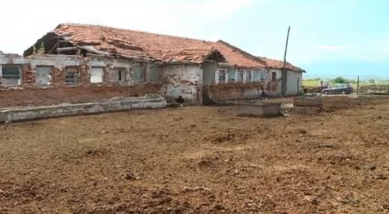 Стара кравеферма тормози жителите на садовско село