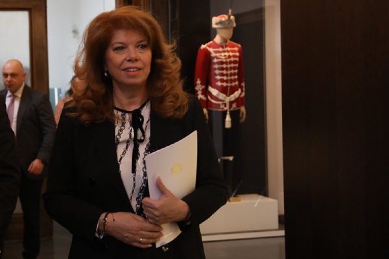 Вицепрезидентът Илияна Йотова с коментар за избора на нов български