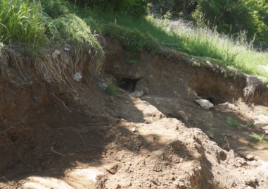 Екип археолози от Регионалния исторически музей в Смолян направи спасителни