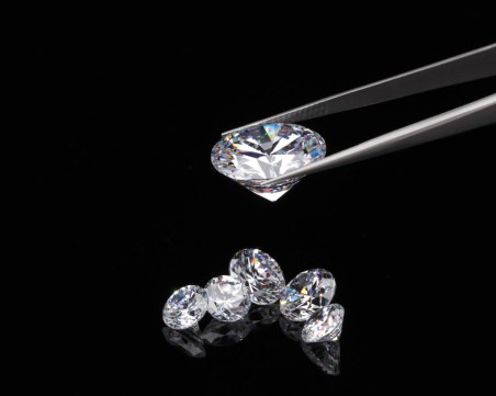 Цените на диамантите са паднали с 18%