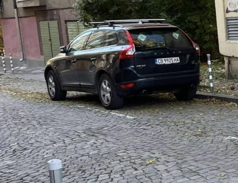 Откраднаха колата на българи в Гърция