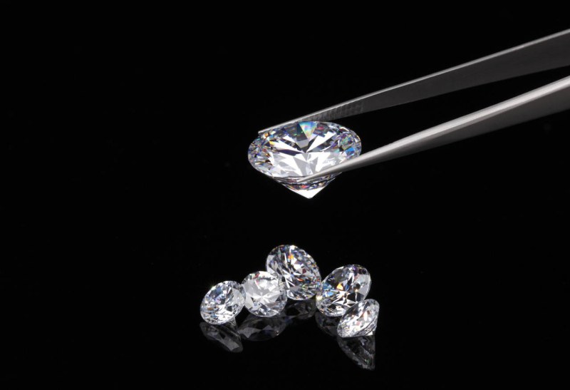 Цените на диамантите са паднали с 18%