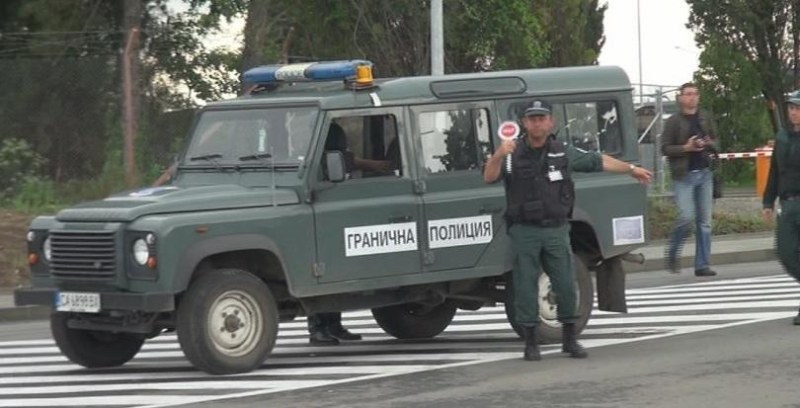 Валентин Радев: Полицаите на границата не стигат