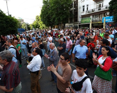 Граждани се събраха в центъра на София с искане за съдебна реформа