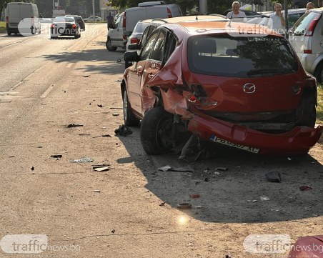 Камера е заснела катастрофата с пет коли в Тракия ВИДЕО