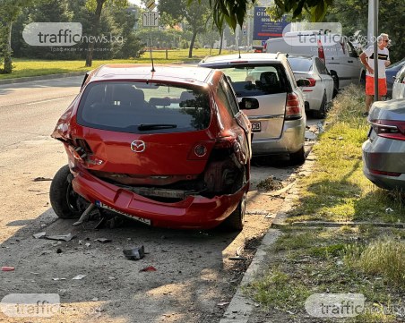 Катастрофата с 5 блъснати коли в Тракия станала след гонка, двама младежи са арестувани