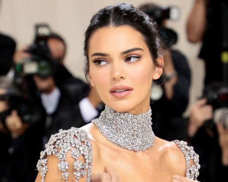 Кендъл Дженър и причината да пази личния си живот в тайна