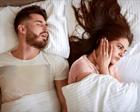 Според учените: Хъркащите мъже са незадоволени!