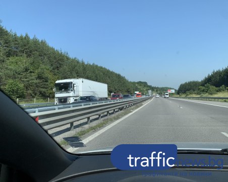 Засилен трафик и ремонт затрудняват движението на АМ „Тракия”