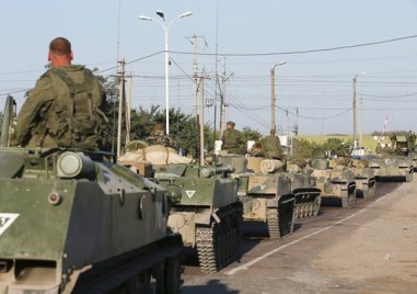 Някои руски войски се изтеглят от Украйна и се връщат