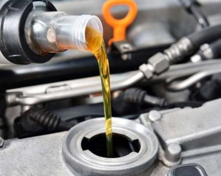 Как сервизи мамят клиентите при смяна на масло?