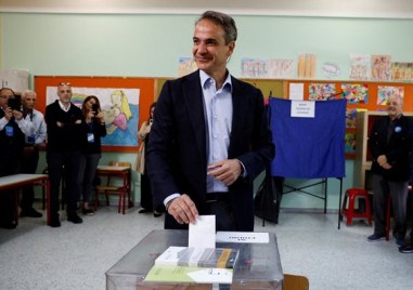 Консервативният бивш министър председател на Гърция Кириакос Мицотакис е на път да спечели