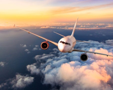 Българка забави полет Мюнхен-София, буйствала и събличала се гола