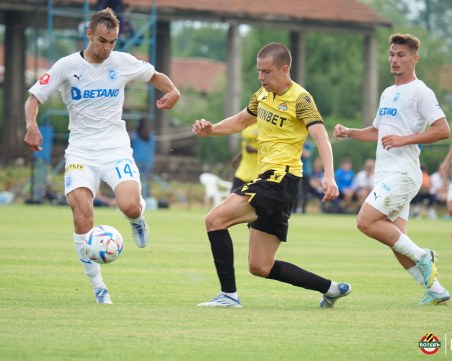 Ботев загуби от румънци при неофициалния дебют на Генчев