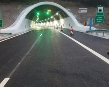 Ограничават движението в тръбата за Варна на тунел „Витиня