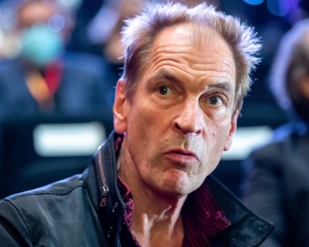 Туристи откриха човешки останки в района, където изчезна актьорът Джулиан Сандс