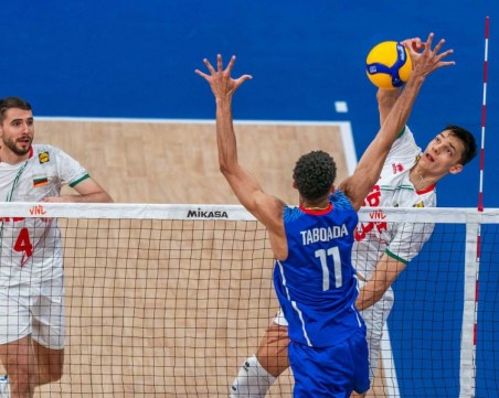 Волейболните национали изпуснаха 4 мачбола и загубиха от Куба