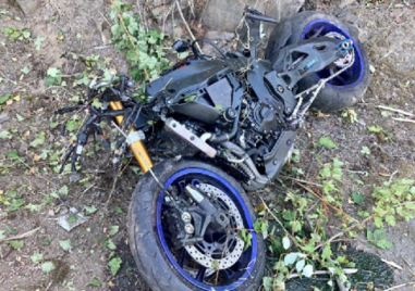 Непълнолетен тийнейджър катастрофира с мотоциклет край село Белозем съобщиха от