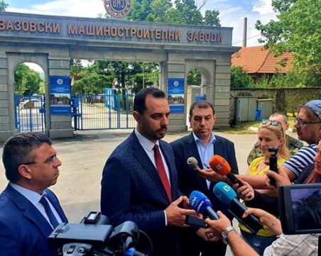 Богдан Богданов след проверките на военните заводи: Трябва да се актуализират мерките за охрана