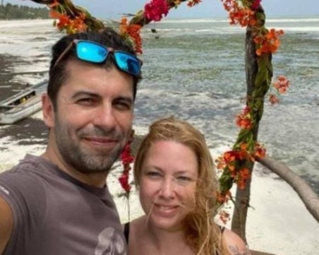 Кирил Петков на море в Гърция, докато искрите между ПП-ДБ и ГЕРБ хвърчат