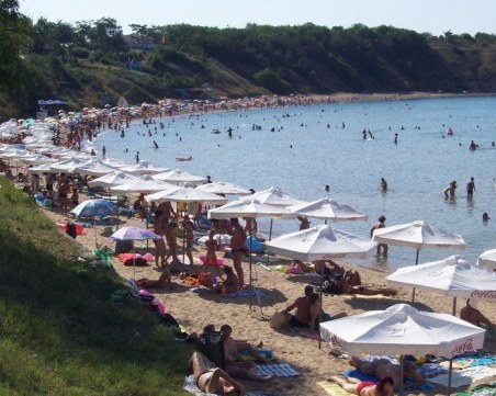 По-скъпи медицински услуги и паркиране по морето тази година