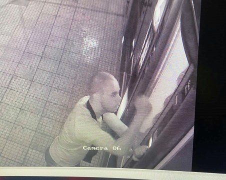 Пловдивчанин нападна вендинг машина в Кючука, издирват го