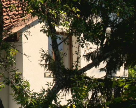 В къща под наем: Задържаха 47 мигранти в Кокаляне