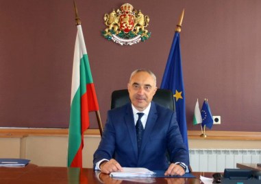 Областният управител на Пловдив в оставка Ангел Стоев поздравява мюсюлманската общност
