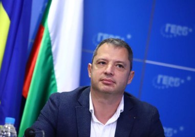 Депутатът от ГЕРБ Делян Добрев внесе сигнал до Върховна административна прокуратура ВАП