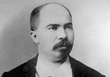 През 1895г е извършен атентат срещу бившия министър председател на България Стефан