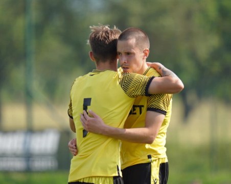 Ботев с първа победа при Генчев, справи се с румънци в контрола