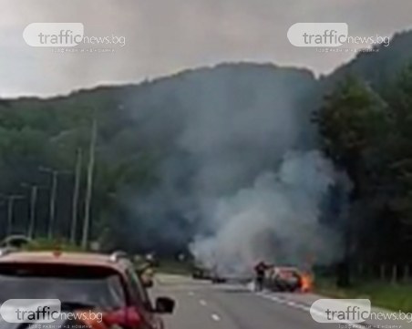 Кола горя на АМ 